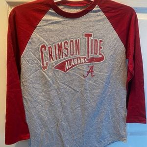 NWT Crimson Tide University of Alabama baseball style T-shirt. Size L